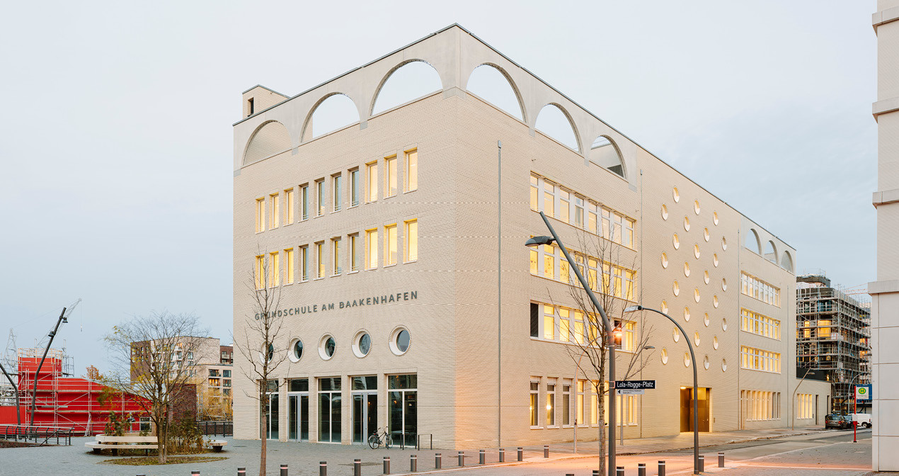 Slider Grundschule am Baakenhafen Hamburg